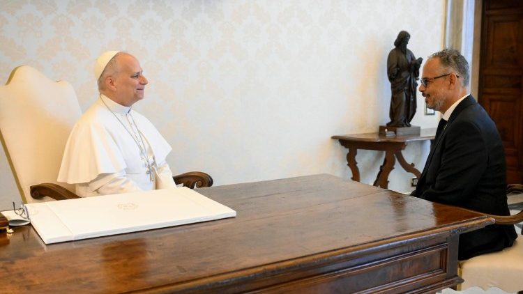 Papa Leão XIV recebe em audiência o primeiro-ministro do Haiti