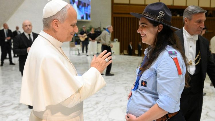 Papa a escoteiros: a experiência do servir nos une a Deus e liberta da indiferença