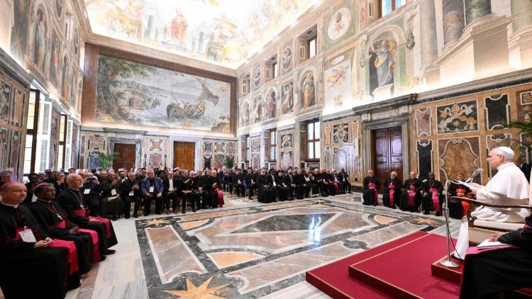 O Papa: promover uma espiritualidade missionária cada vez mais fervorosa