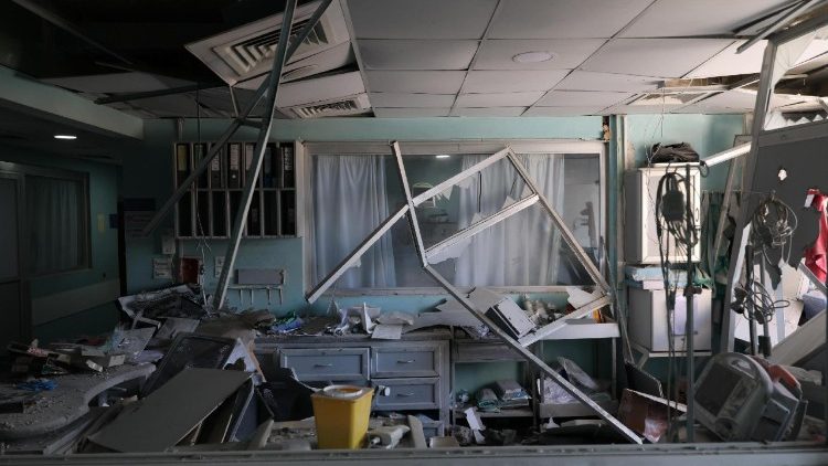 MSF: danos e feridos no ataque israelense que atingiu o Hospital Jabal Amel
